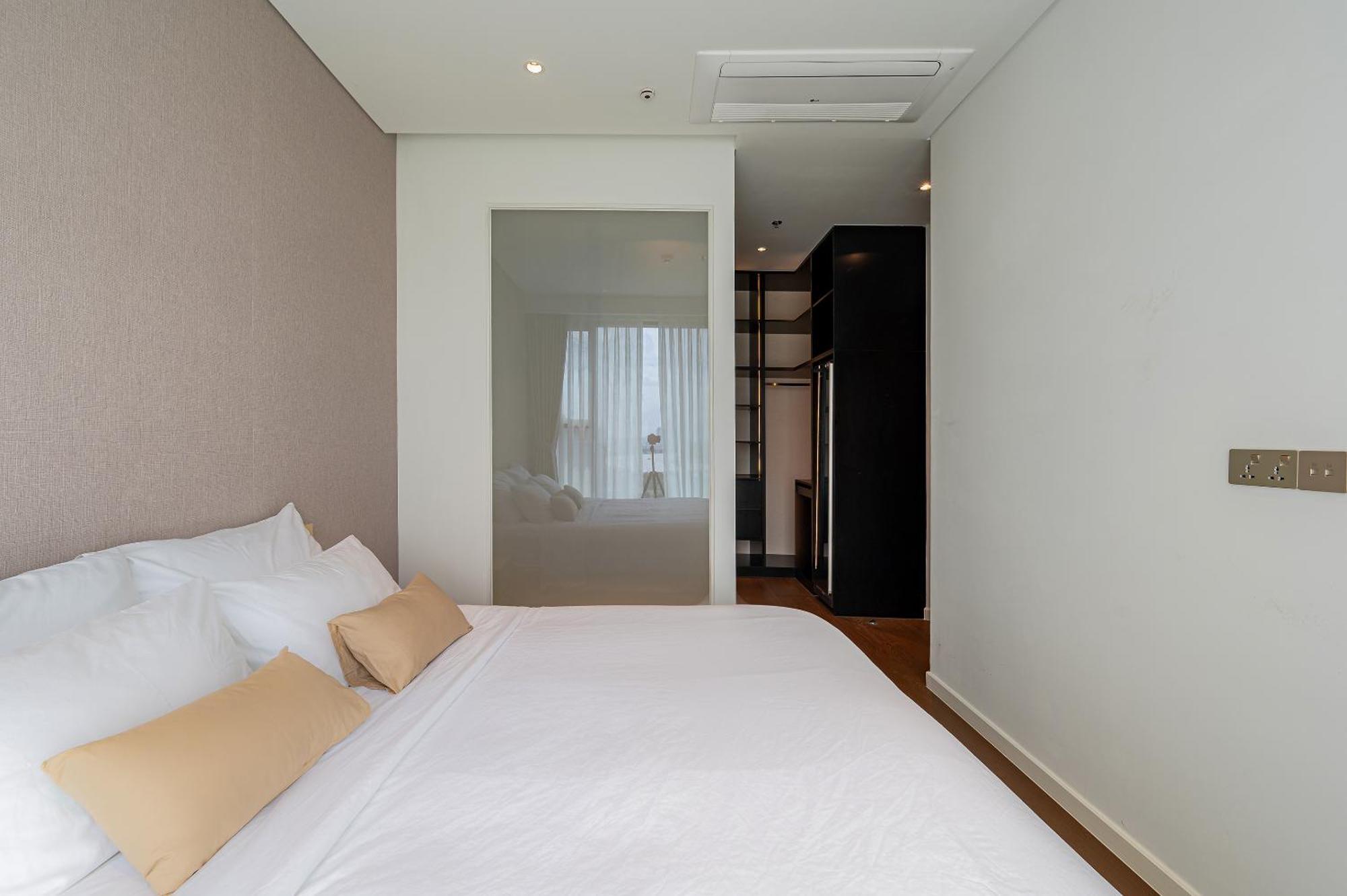 The Metropole Opera Residence By Kaystay Ho Chi Minh City Room photo
