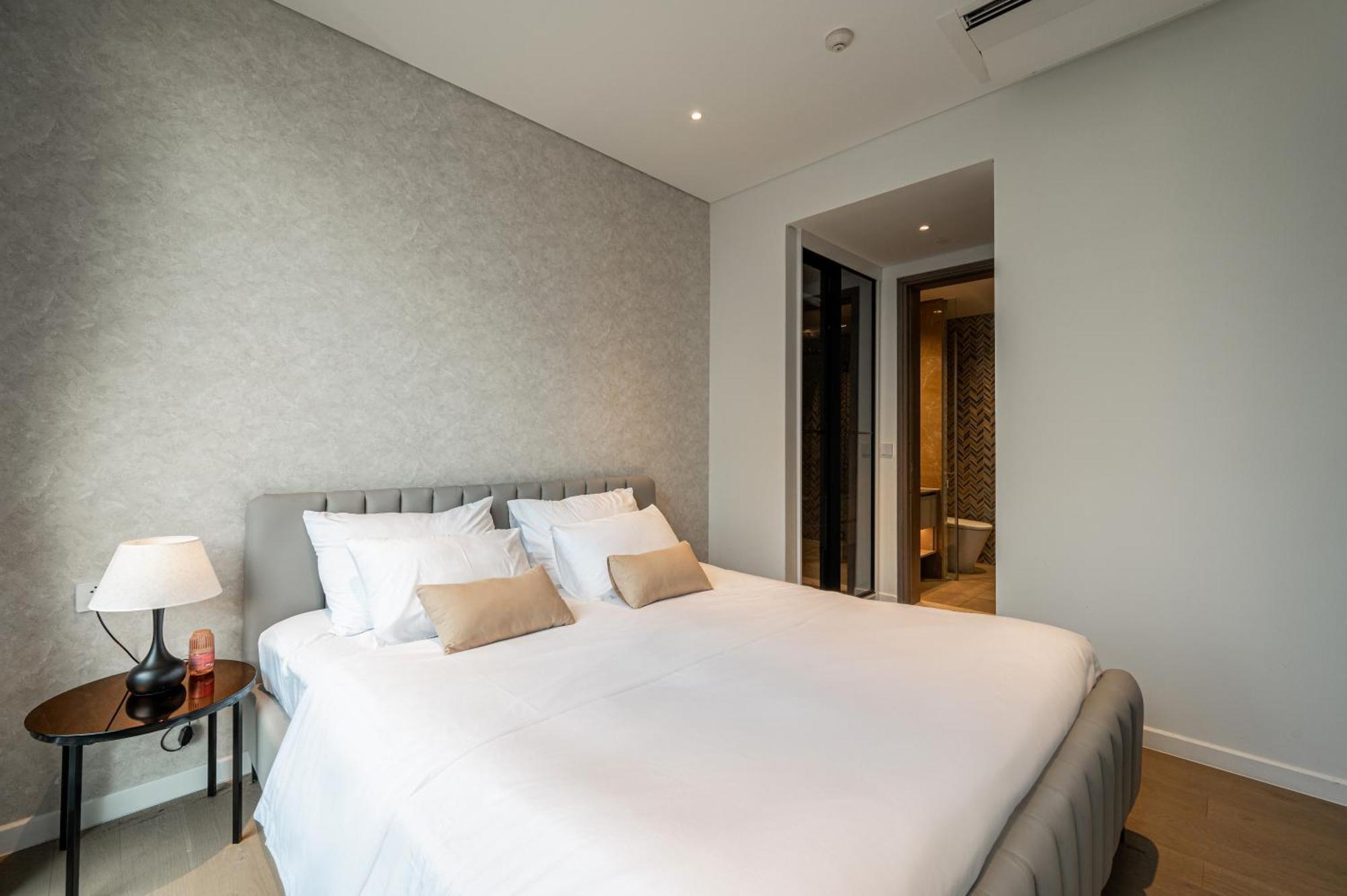 The Metropole Opera Residence By Kaystay Ho Chi Minh City Exterior photo